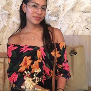 Meet your Posher, Ariane